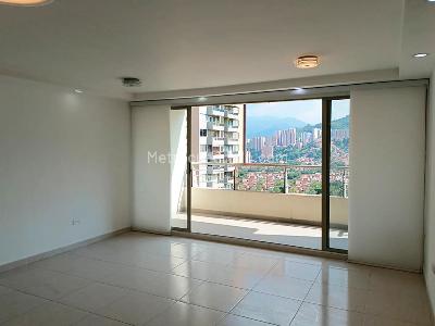 Apartamento de 2 alcobas en venta en Belen Loma De Los Bernal, Medellín, 98 m² · foto 12 de 14