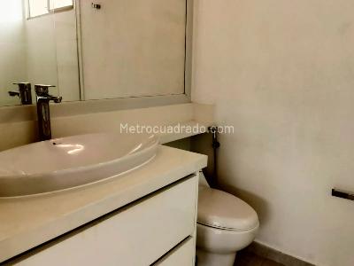 Apartamento de 2 alcobas en venta en Belen Loma De Los Bernal, Medellín, 98 m² · foto 6 de 14