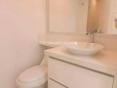 Apartamento de 2 alcobas en venta en Belen Loma De Los Bernal, Medellín, 98 m² · foto 7 de 14