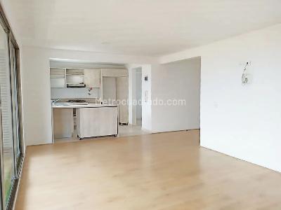 Apartamento de 2 alcobas en venta en Loma De Los Bernal, Medellín, 84 m² · foto 13 de 18