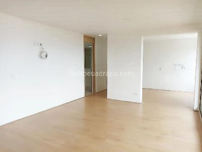 Apartamento de 2 alcobas en venta en Loma De Los Bernal, Medellín, 84 m² · foto 14 de 18