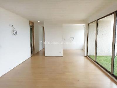 Apartamento de 2 alcobas en venta en Loma De Los Bernal, Medellín, 84 m² · foto 15 de 18