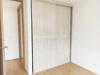 Apartamento de 2 alcobas en venta en Loma De Los Bernal, Medellín, 84 m² · foto 18 de 18