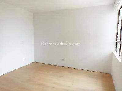 Apartamento de 2 alcobas en venta en Loma De Los Bernal, Medellín, 84 m² · foto 8 de 18