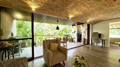 Apartamento de 2 alcobas en venta en El Poblado El Tesoro, Medellín, 100 m² · foto 15 de 16
