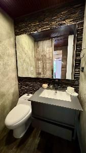 Apartamento de 2 alcobas en venta en El Poblado El Tesoro, Medellín, 100 m² · foto 3 de 16