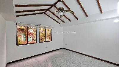 Casa de 5 alcobas en arriendo en La Voragine, Cali, 362 m² · foto 13 de 20