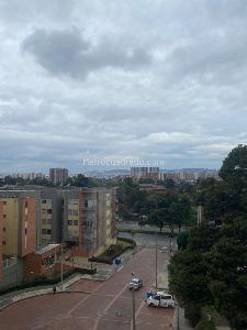 Apartamento de 3 alcobas en venta en El Codito, Bogotá, 58 m² · foto 1 de 9