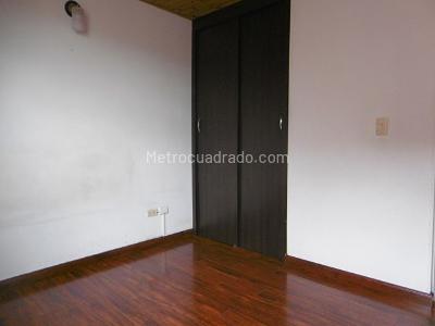 Apartamento de 3 alcobas en venta en Provivienda Oriental, Bogotá, 63 m² · foto 10 de 19