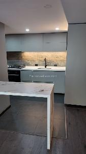 Apartamento de 2 alcobas en venta en Santa Barbara Central, Bogotá, 141 m² · foto 2 de 20