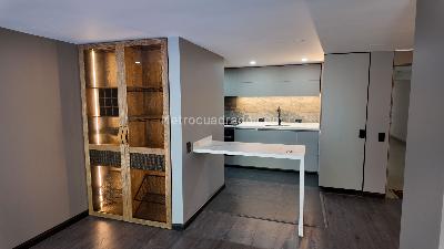 Apartamento de 2 alcobas en venta en Santa Barbara Central, Bogotá, 141 m² · foto 6 de 20