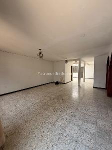 Apartamento de 3 alcobas en venta en Pampalinda, Bogotá, 176 m² · foto 2 de 17
