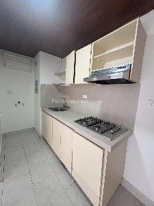 Apartamento de 1 alcoba en venta en Prado Veraniego Norte, Bogotá, 30 m² · foto 2 de 7
