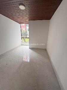 Apartamento de 1 alcoba en venta en Prado Veraniego Norte, Bogotá, 30 m² · foto 5 de 7