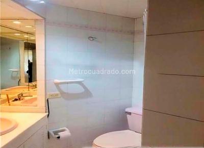 Apartamento de 1 alcoba en arriendo en Chico Los Rosales, Bogotá, 45 m² · foto 5 de 7