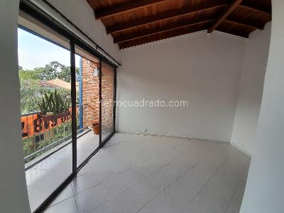 Apartamento de 4 alcobas en venta en Carlos E Restrepo, Medellín, 117 m² · foto 11 de 20