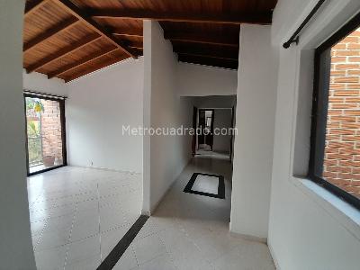 Apartamento de 4 alcobas en venta en Carlos E Restrepo, Medellín, 117 m² · foto 13 de 20