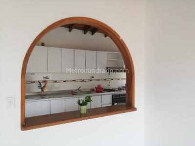 Apartamento de 4 alcobas en venta en Carlos E Restrepo, Medellín, 117 m² · foto 18 de 20