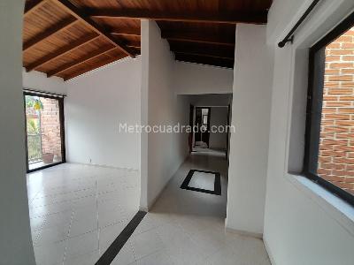 Apartamento de 4 alcobas en venta en Carlos E Restrepo, Medellín, 117 m² · foto 20 de 20