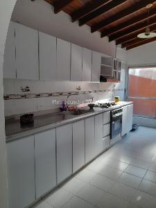 Apartamento de 4 alcobas en venta en Carlos E Restrepo, Medellín, 117 m² · foto 3 de 20