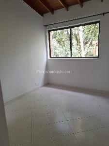 Apartamento de 4 alcobas en venta en Carlos E Restrepo, Medellín, 117 m² · foto 8 de 20