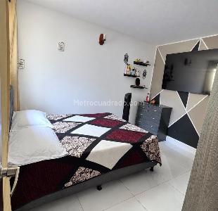 Casa de 3 alcobas en venta en Castilla, Medellín, 82 m² · foto 2 de 9