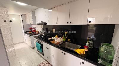 Apartamento de 2 alcobas en venta en Colina Campestre, Bogotá, 98 m² · foto 4 de 13