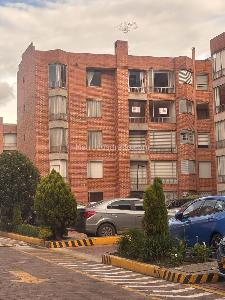 Apartamento de 3 alcobas en venta en Mazuren, Bogotá, 84 m² · foto 2 de 20