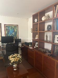 Casa de 4 alcobas en venta en Los Arrayanes, Bogotá, 189 m² · foto 3 de 15