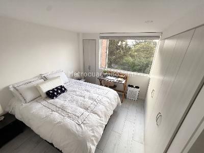 Apartamento de 3 alcobas en venta en Cedro Golf, Bogotá, 76 m² · foto 3 de 12