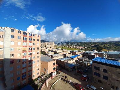 Apartamento de 3 alcobas en venta en Villa Alemania Ii Sector, Bogotá, 39 m² · foto 13 de 16