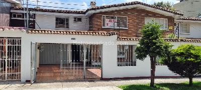 Casa de 5 alcobas en arriendo en Estoril, Bogotá, 500 m² · foto 1 de 20