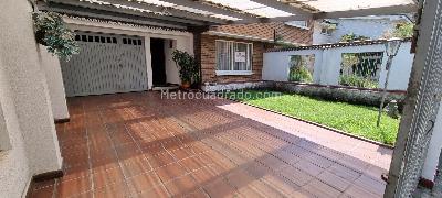 Casa de 5 alcobas en arriendo en Estoril, Bogotá, 500 m² · foto 2 de 20