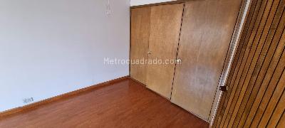 Casa de 5 alcobas en arriendo en Estoril, Bogotá, 500 m² · foto 8 de 20