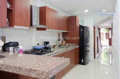 Casa de 4 alcobas en arriendo en Rodadero, Santa Marta, 152 m² · foto 2 de 9