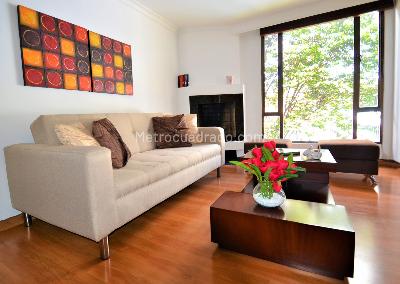 Apartment for rent in SANTA BARBARA CENTRAL Zona Urbana, Bogotá